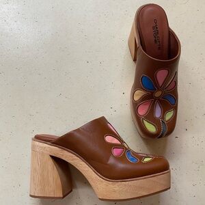Charlotte Stone Bonnie Clog Size 8